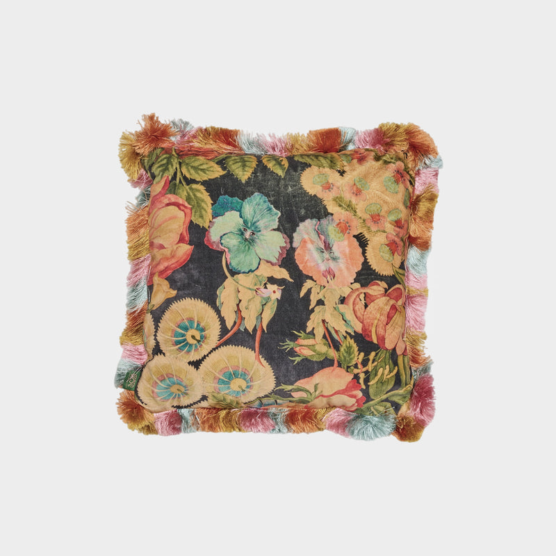 Amatoria medium fringe velvet cushion in noir