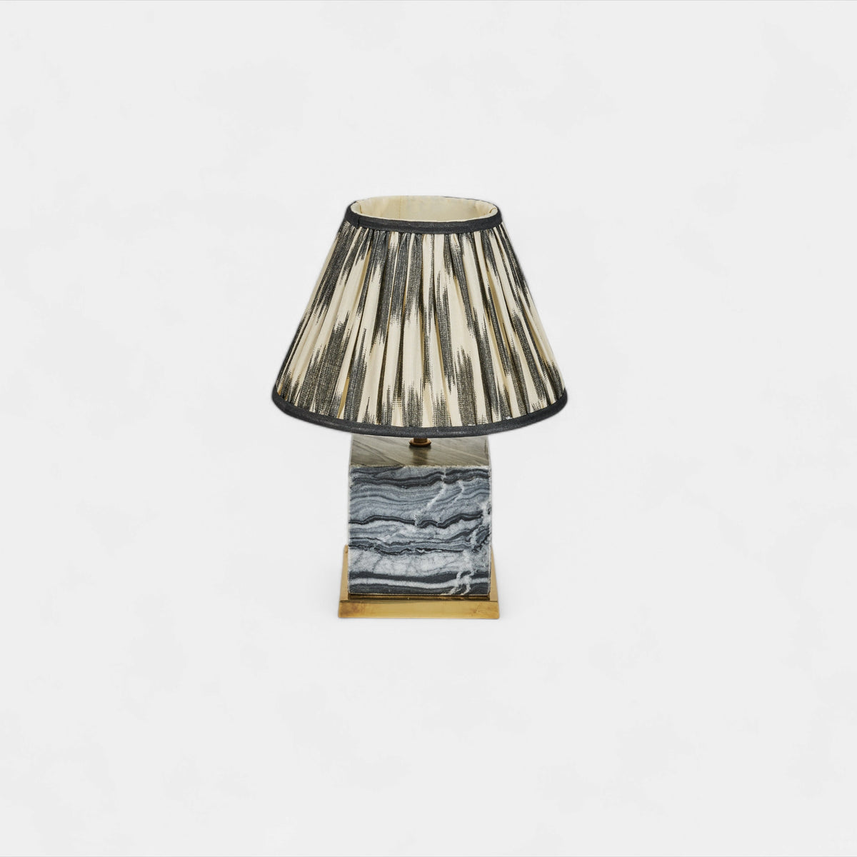 Black/white lamp shade