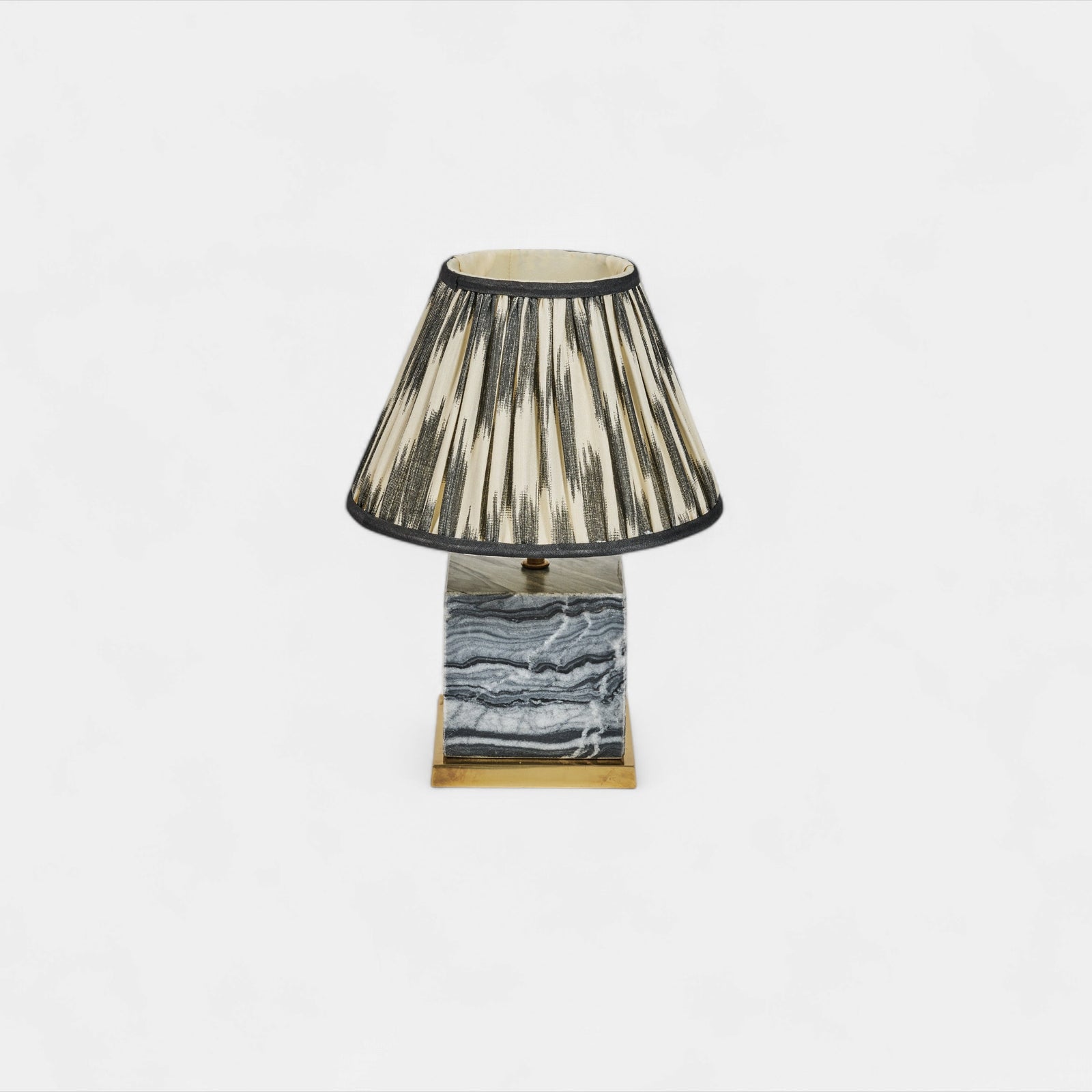 Black/white lamp shade