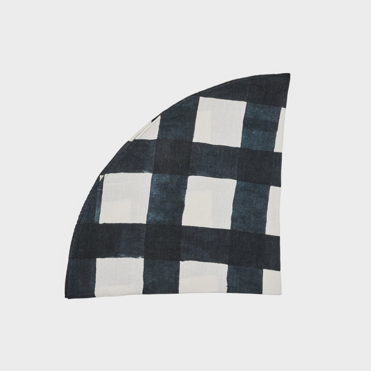 Checkered Black/White Linen Tablecloth - Round