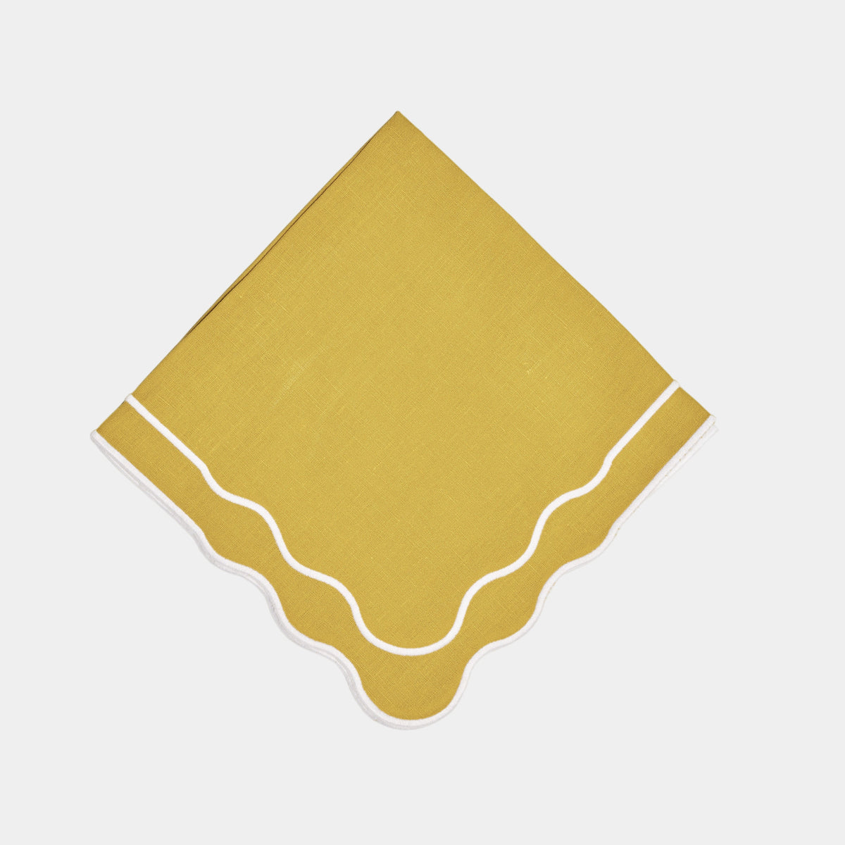 Gold/White Scalloped Placemat