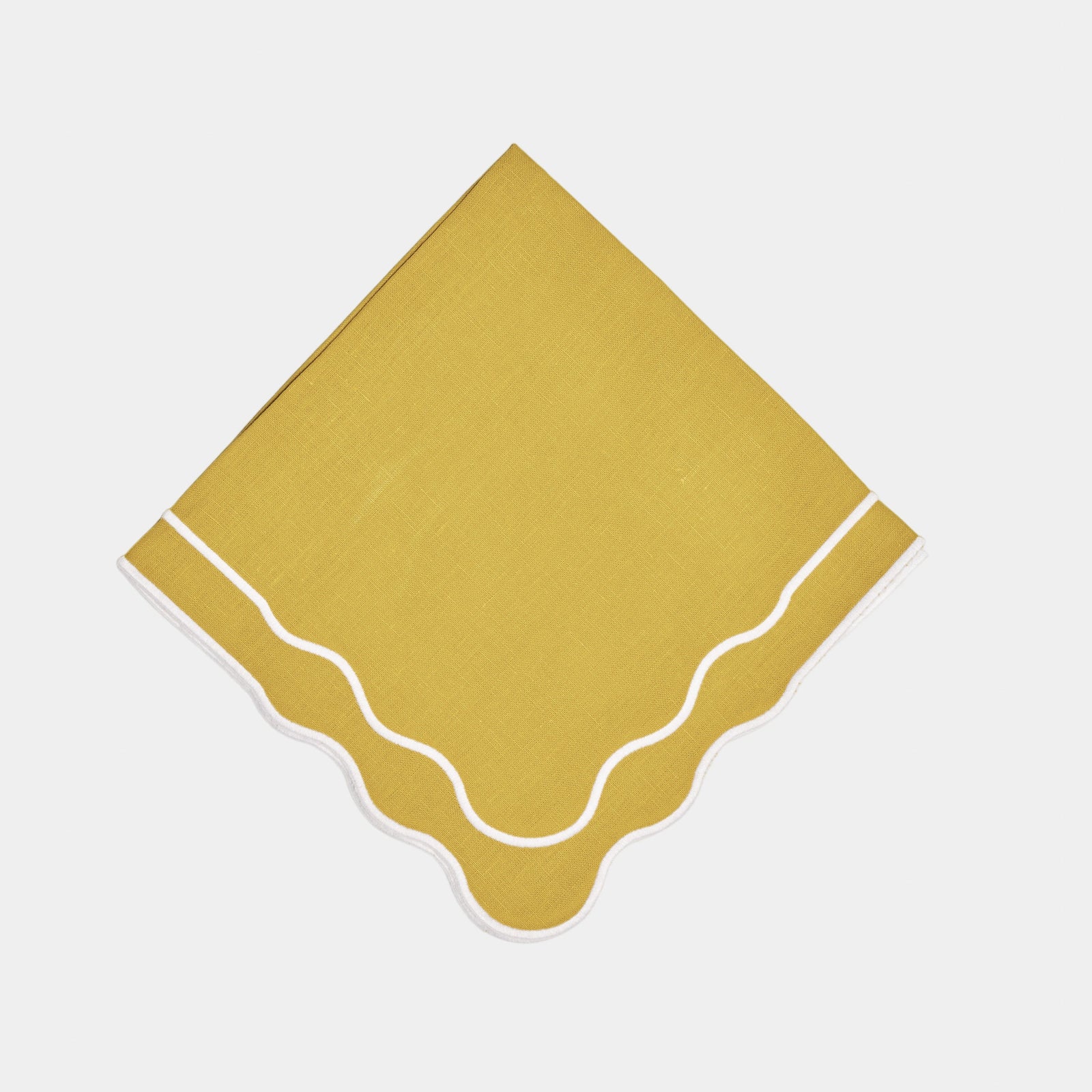 Gold/White Scalloped Placemat