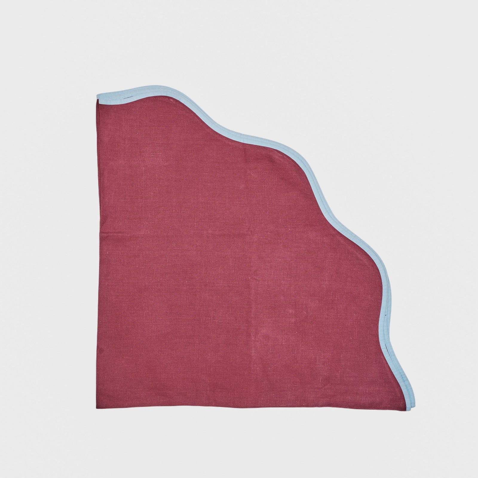 Bordeaux/Light blue Scalloped Tablecloth